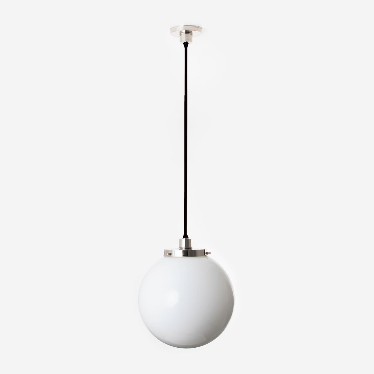 Hanglamp Bol 30 Ø 20's Nikkel aan katoenpendel.